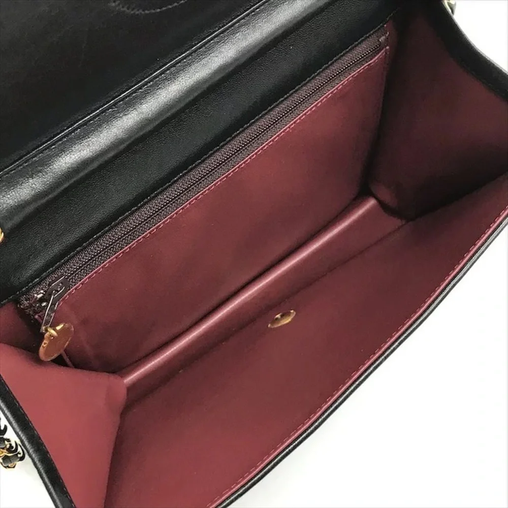 Authentic CHANEL classic single flap lambskin quilted shoulder bag